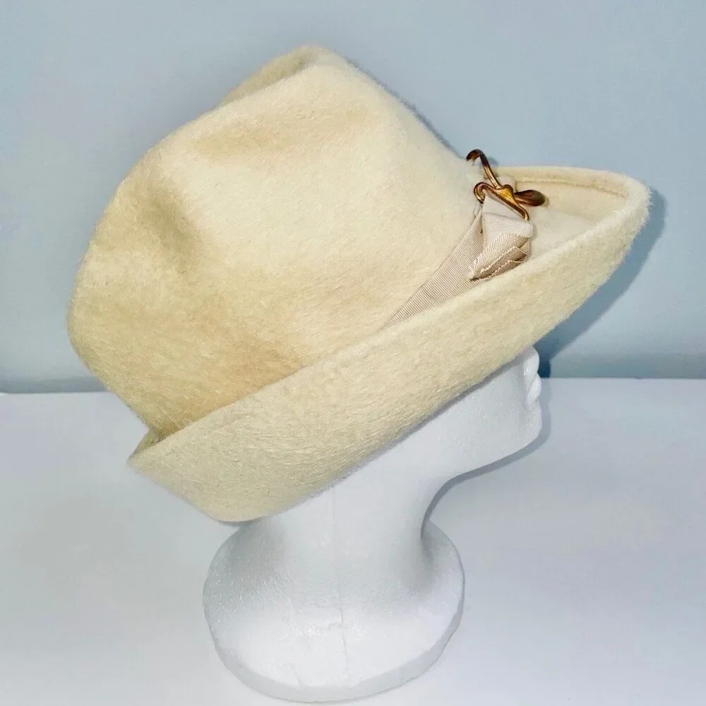 Vintage Gwenn Pennington Cloche Beige Hat Gold Church Dress Up Theatre Dance